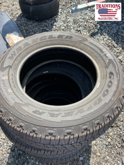 Set of 4 Wrangler 265/65R8