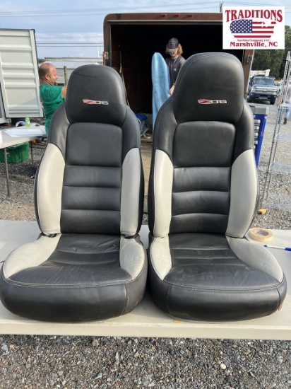 2 Chevrolet Corvette Z06 Seats