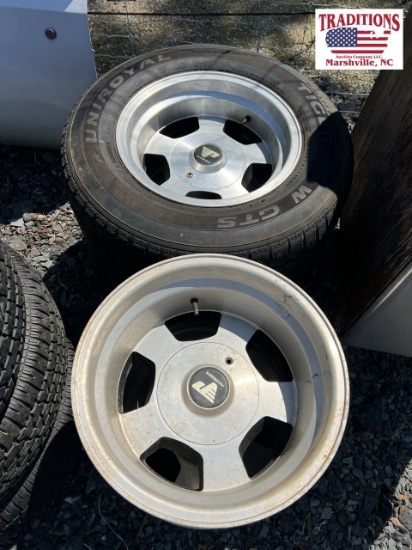 2 Progressive Wheels w Uniroyal 255/60R15 Tires