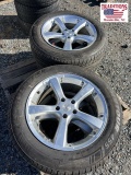 Set of 4 5 Lug Wheels w Roadtour 225/60R18 Tires