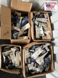 Mixed Lot: 4 Boxes Hardware