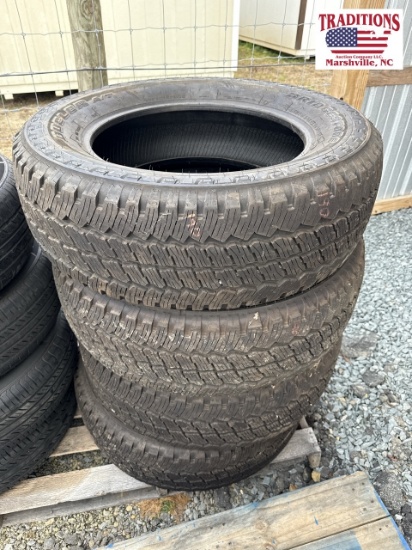 Set of 4 Bridgestone LT275/65R20 Tires