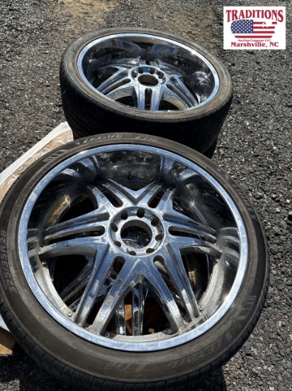 Set of 4 8 Lug Wheels w Tires