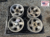 Set of 4 Chevrolet 5 Lug Wheels with Center Caps
