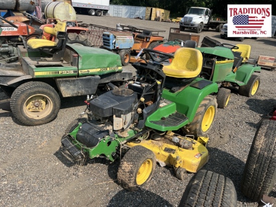 John Deere 335 Riding Mower
