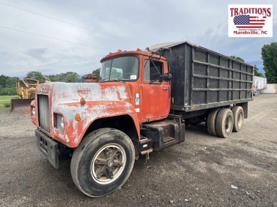 1977 Mack Dump Truck VIN3852