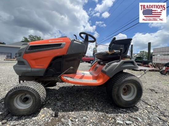 Husqvarna YTH24V48 Lawn Tractor
