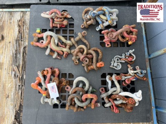 Pallet Lot: 50 plus Assorted Clevises
