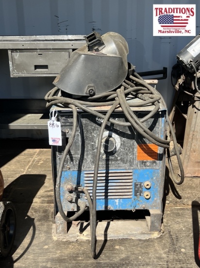 Miller Dialarc 250 AC/DC Welder/Leads/Helmets