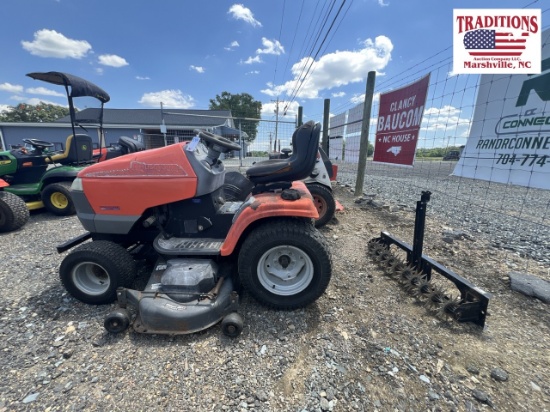 Husqvarna Riding Mower & Aeroator