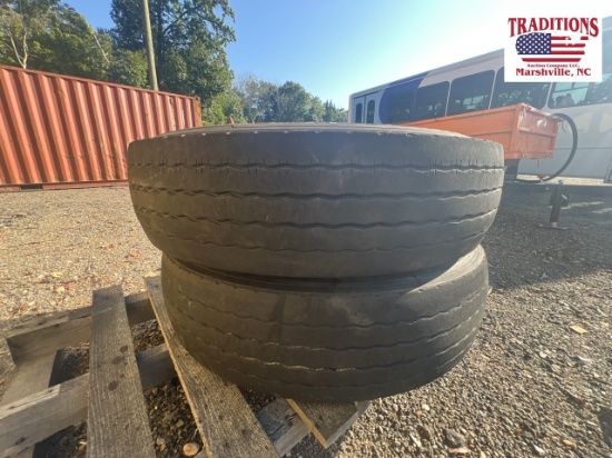 11R22.5 Tires