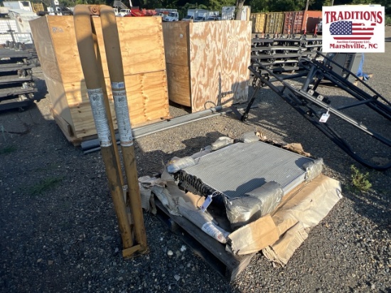 Mixed Lot: Raditator & Portable Tool Bar Cage