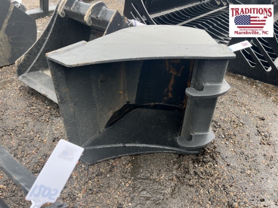 Quick Attach 18" Smooth Bucket