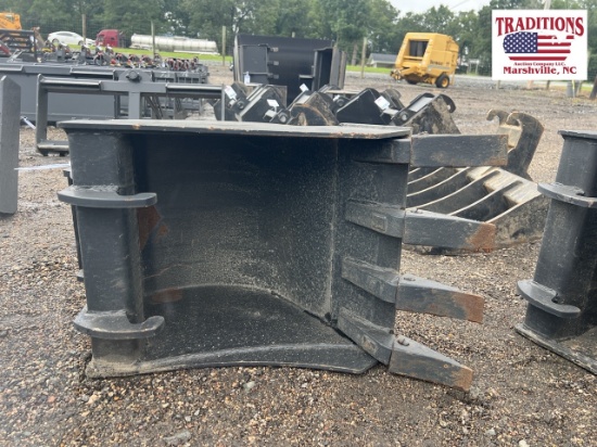 Quick Attach 18" Tooth Bucket
