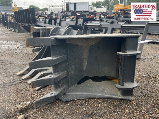 Quick Attach 18" Tooth Bucket