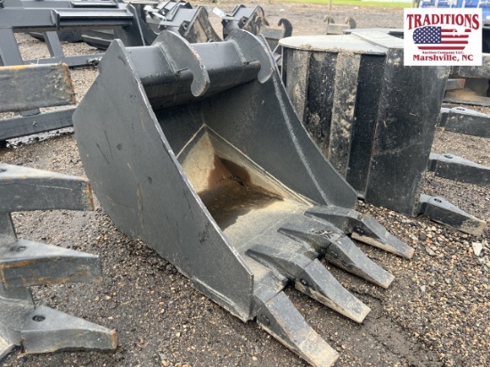 Quick Attach 18" Tooth Bucket