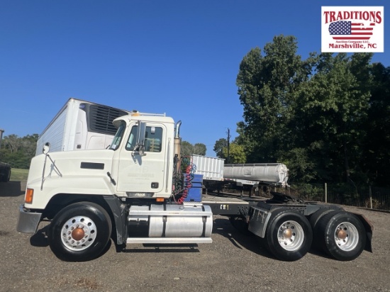 2003 Mack CH613 Truck VIN 9831