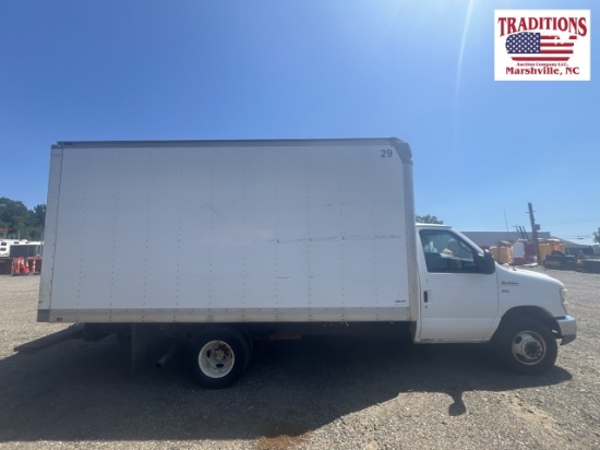 2011 Ford E350 Box Truck VIN3229