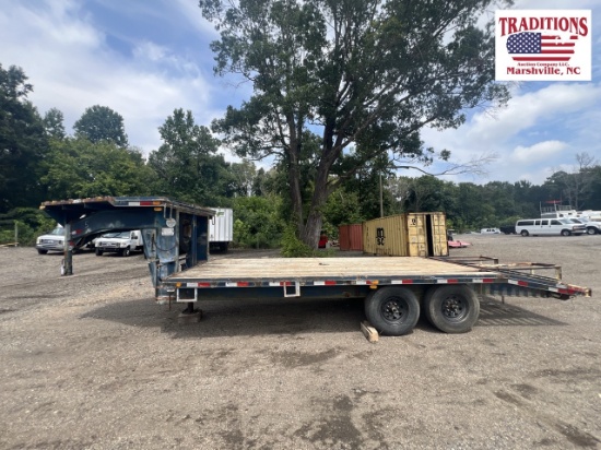 1990 Circle M Supreme Gooseneck Trailer VIN0389