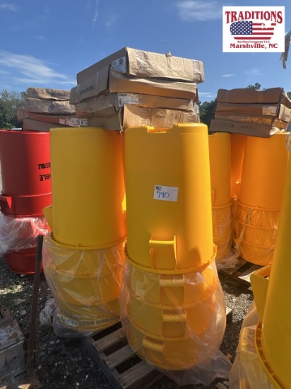 12-44 Gallon Yellow Trash Cans with Grey Lids