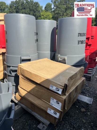 12-32 Gallon Grey Trash Cans with Grey Lids