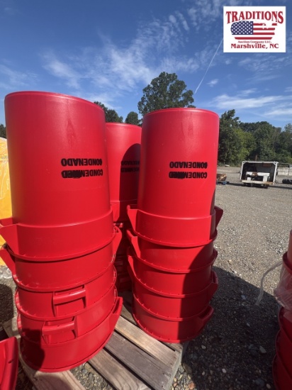 15-32 Gallon Red Trash Cans