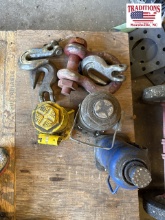 Bottle Jacks & Hooks