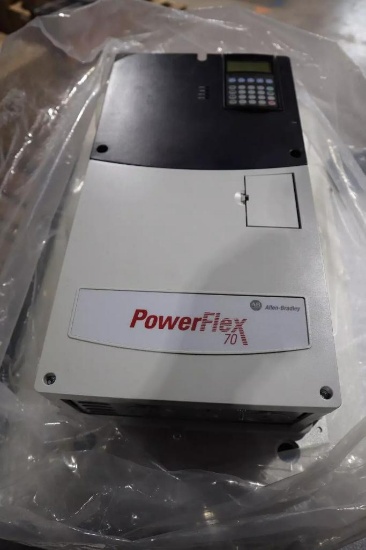 ALLEN BRADLEY 20AD052A3AYNAEC0 SER. A 480VAC POWERFLEX 70 DRIVE NEW