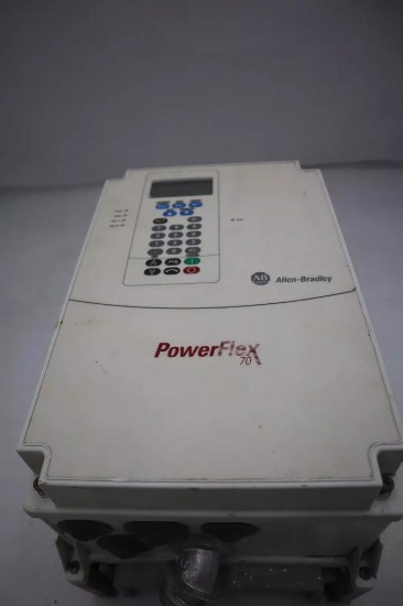 ALLEN BRADLEY 20AB015C3AYNANC0 AC DRIVE POWERFLEX 70 3 PHASE 5 HP