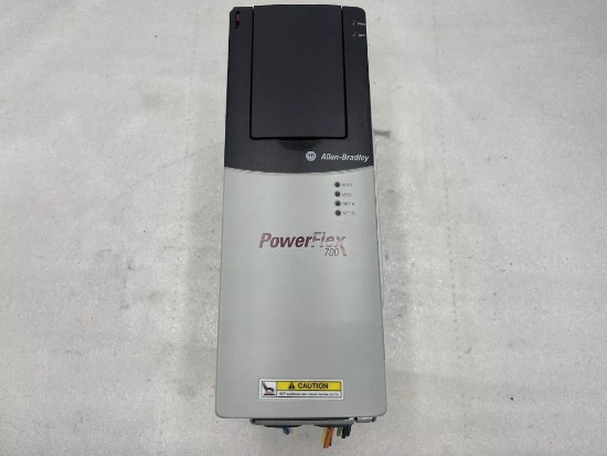 20BD8P0A0AYNANC0 SER B Allen Bradley 8A 460V 5HP Powerflex 700 Drive