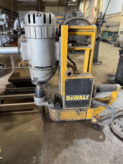 DeWalt DE154 Magnetic Drill Press