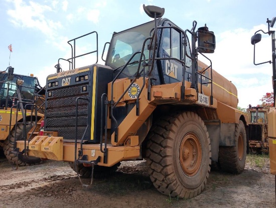 CATERPILLAR OFF HIGHWAY WATER TANK MODEL 773Gwt, CAP TANK 8000 GALLONS WITH SINGLE HYDRAULIC PUMP