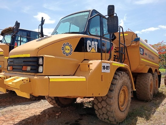CATERPILLAR 725 TRUCK WATER TANK, CAP 6000 GALLONS, MODEL 2000, SN AFX00115, WITH SINGLE HYDRAULIC