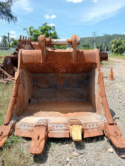 HEAVY DUTY EXCAVATOR BUCKET 390F 5.4 CUBIC METERS