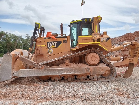 2014 CAT TRACTOR MODEL D8 SN J8B04828, INCLUDE 39" SINGLE SHANK RIPPER, HR 22264, AC, WORKING AT
