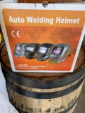 Auto welding helmet