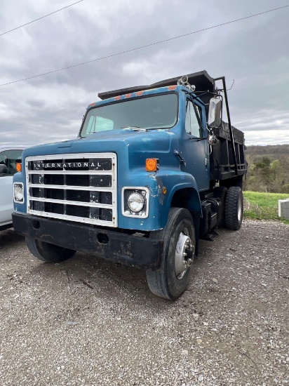 1979 IH dump truck