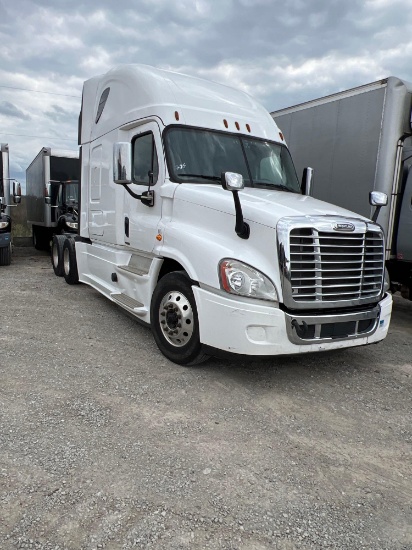 2018 Freightliner Cascadia tandem