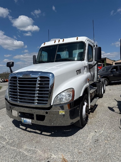 2017 Freightliner tandem