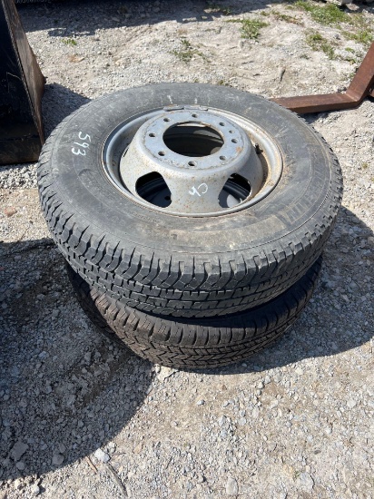 2 tires and wheels LT235/80r17