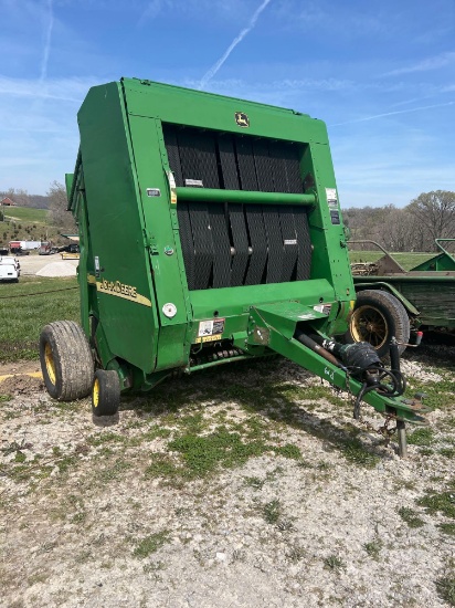 567 John Deere roll baler