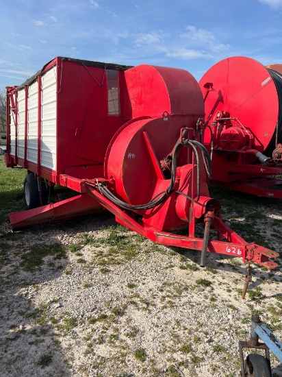 Vacuum for sod field