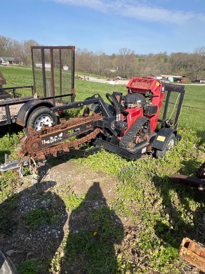 toro Tex-20 ditch witch and trailer