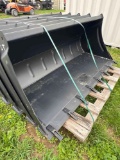 73 inch bucket with teeth quantity 1