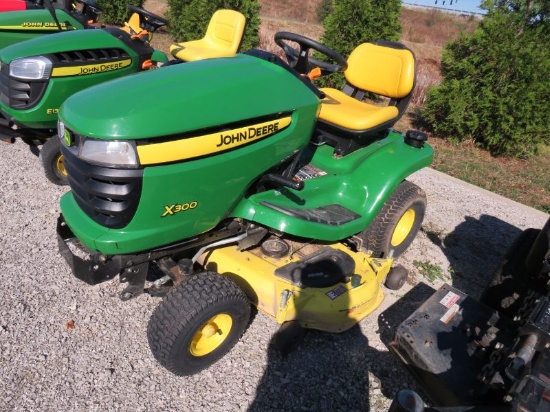 2013 JD X300 LAWN MOWER