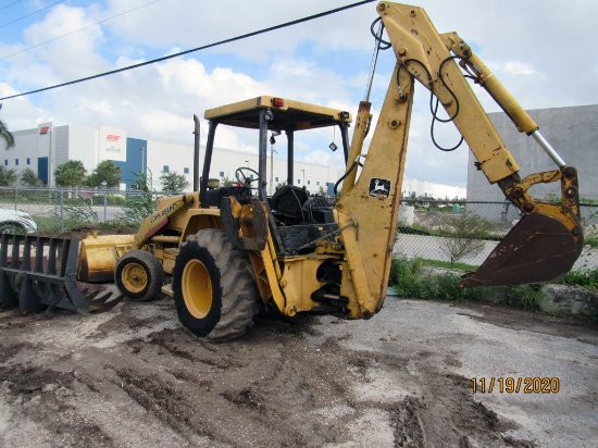 John Deere Loader/Backhoe