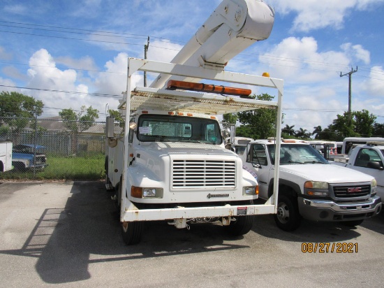 2001 INTERNATIONAL 4700 CAB & CHASSIS