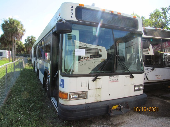 2002 Gillig 40' bus