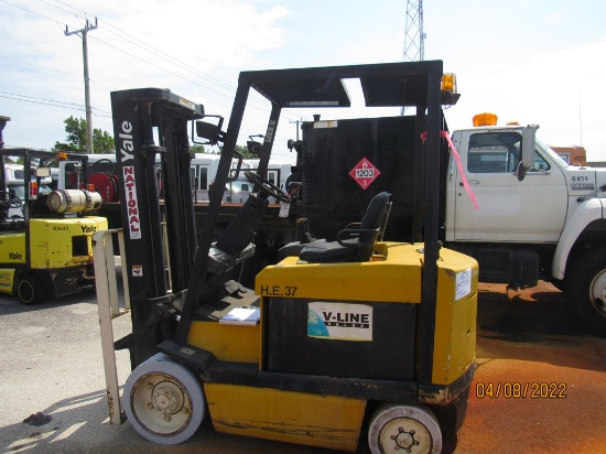 2015 Yale Battery Powered Forklift
