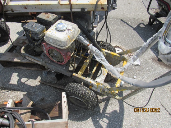 TITAN PAINT SPRAYER
